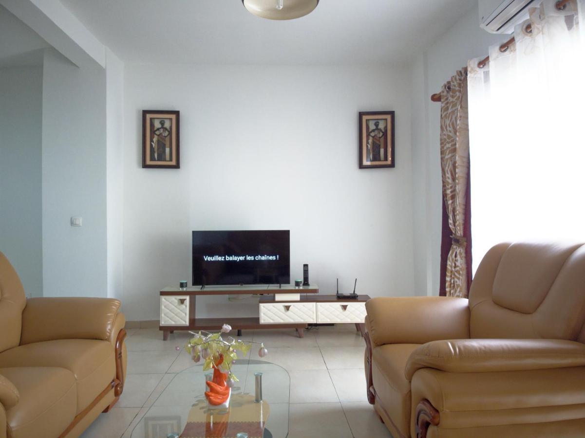 Nomsa Zen Appartement Abaga ภายนอก รูปภาพ